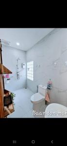 Koupelna v ubytování 2 bedrooms 400 m from the beach + 28 fotografií