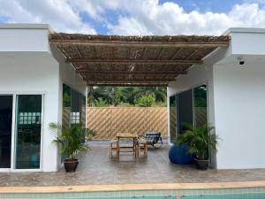 Budova, kde se vila nachází