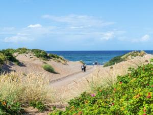 صورة لـ 5 person holiday home in Frederiksværk-By Traum في Frederiksværk +24 صورة