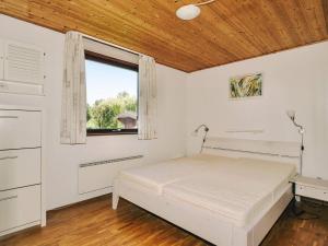 Postel nebo postele na pokoji v ubytování 6 person holiday home in Store Fuglede-By Traum + 20 fotografií