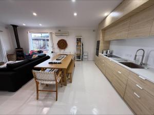 Una cocina o cocineta en Haven at Hardwicke
