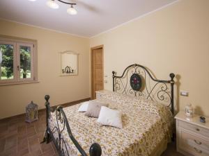 Ένα ή περισσότερα κρεβάτια σε δωμάτιο στο Holiday Home in Fano near Adriatic Sea