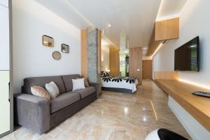 Posezení v ubytování Suites Garden Loft Andy Warhol