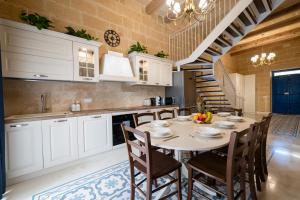 Fotografie z fotogalerie ubytování Peonja Suite v destinaci Xagħra