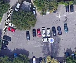 an overhead view of a parking lot full of cars at Apartament Tomis Nord in Constanţa