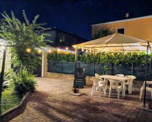 Zahrada ubytování Rosemary House + 31 fotografií