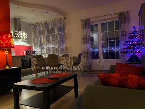 Χώρος καθιστικού στο Apartament z ogródkiem