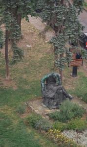 Taman di luar Casa Bella Loznica +23 gambar