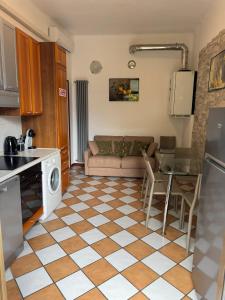 Køkken eller tekøkken på Locazione turistica La casa dei limoni