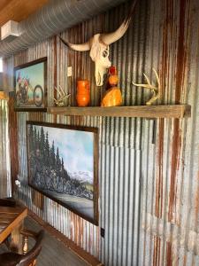 Et tv og/eller underholdning på Center Stage Yellow Rose Canyon