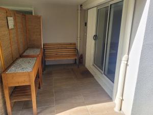 Μπαλκόνι ή βεράντα στο Le Petit Rocher 30m2- Studio standing 3 étoiles
