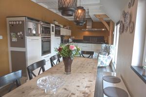 Η κουζίνα ή μικρή κουζίνα στο Vakantiewoning buitenaf