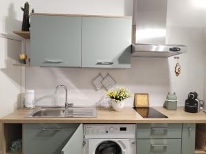 Gallery image of Zia Rita Apartment in Collepasso +16 photos