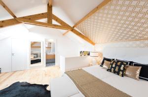 Postel nebo postele na pokoji v ubytování Oporto Golden Apartment