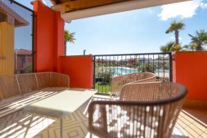 Μπαλκόνι ή βεράντα στο Exclusive Pool Access, 2 floors, Balcony View, Parking