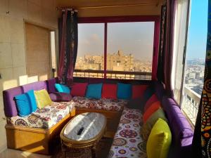 Χώρος καθιστικού στο *Luxury Apartment in Cairo*