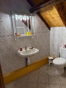 Ванная комната в La Ferme de la Tour