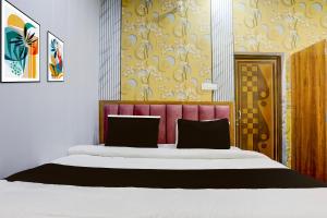 Postel nebo postele na pokoji v ubytování Super Hotel O Banaras Junction BLW + 21 fotografií