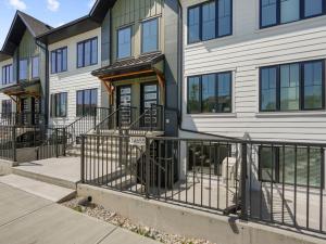 Το κτήριο όπου στεγάζεται  το διαμέρισμα