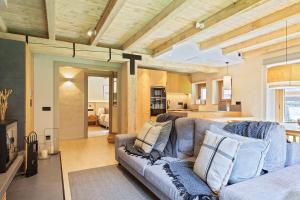 Χώρος καθιστικού στο Luderna - Apartamento con jardín Crabera