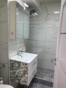 ห้องน้ำของ Edmay Byrelax