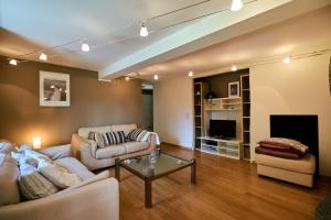 Posezení v ubytování Le Gîte de Bronromme - villa 5 chambres 9p