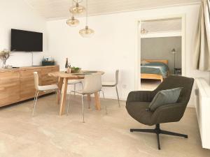 Μια τηλεόραση ή/και κέντρο ψυχαγωγίας στο nava-suites - 2-Zi-Appartement mit Naheblick mitten in Bad Kreuznach