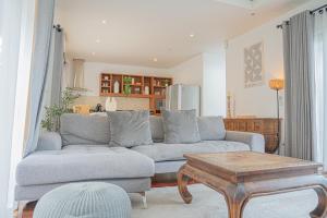 Posezení v ubytování Rawai - Luxury 2 bedroom Private Pool Villa