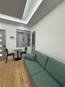 Afbeelding uit fotogalerij van Jofri Rooms in Himare