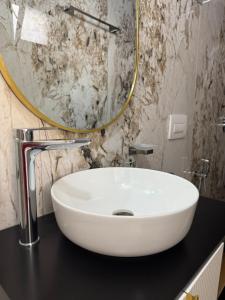 Afbeelding uit fotogalerij van Jofri Rooms in Himare