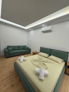 Afbeelding uit fotogalerij van Jofri Rooms in Himare