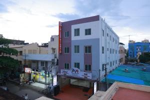 Πισίνα στο ή κοντά στο PVR International