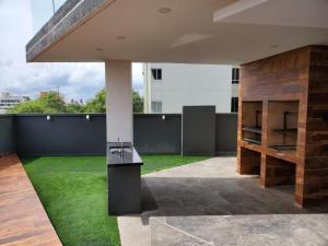 Taman di luar Luxe & Central Premium Amenities Self Check-in