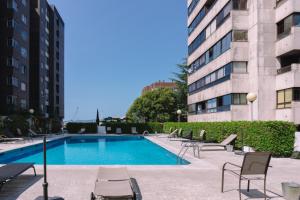 Bazén v ubytování Elegante coqueto y con piscina by CABANA Rentals nebo v jeho okolí