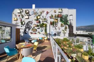 מרפסת או טרסה ב-Coco-Mat Hotel Athens