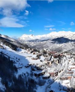 an aerial view of a town in the snow at Studio Mbs Pra Loup in Pra-Loup
