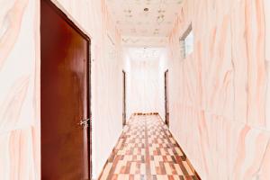 HasanganjにあるHotel O BRS Dreamの空廊下