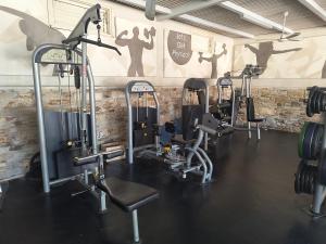 Spordikeskus ja/või sportimisvõimalused majutusasutuses FarOut BeachClub - Rooms & Camping