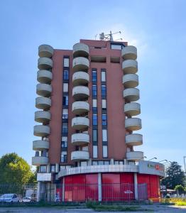 Tòa nhà nơi căn hộ tọa lạc