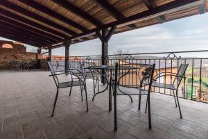 Balkón nebo terasa v ubytování Apartmány U Babičky