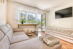 Posezení v ubytování Bergparadies Natur PUR Kaution 50 Eur ENTHALTEN IN BUCHUNGSBETRAG direkte Buchung möglich keine Freigabe erforderlich Raumüberlassung siehe Informationen Kaution wird nach Auszug zurücküberwiesen