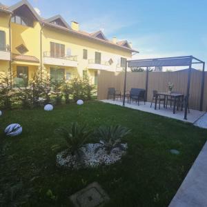 Un jardín fuera de Casa Nova Garden 4 fotos más