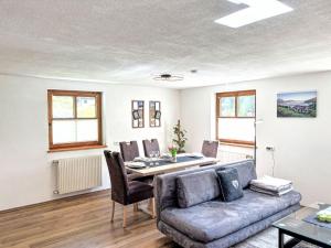 Posezení v ubytování Apartment Apart Ladner 59 by Interhome + 8 fotografií