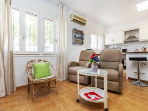 Posezení v ubytování Holiday Home Matilde by Interhome + 21 fotografií