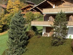 Κήπος έξω από το Apartment Malgré-tout by Interhome