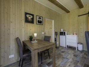 Køkken eller tekøkken på Apartment Charming house Koudekerke by Interhome