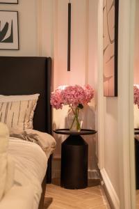 Gallery image of Hanoi Trainstreet Hoan Kiem- Calm Homestay in Hanoi +58 photos