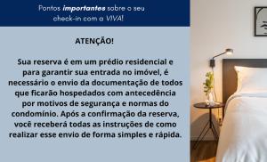 Cartel de un dormitorio con cama y pared en Homelike by Viva - Apartamentos completos em Pinheiros a uma quadra da Faria Lima, en São Paulo