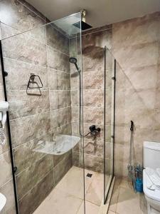 Ένα μπάνιο στο Pyramids Hills Guest House