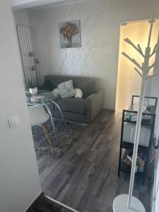 Χώρος καθιστικού στο Casa iubirii